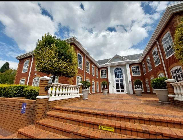 386M² OFFICE TO LET IN BRYANSTON